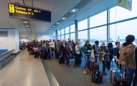 Sharing the carbon pie with a frequent flyer levy